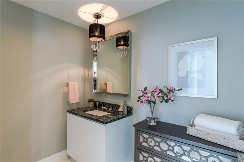 900 W Olympic Boulevard #36B photo 11