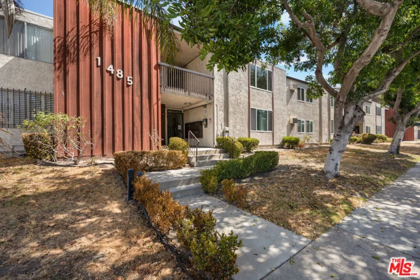 1485 E Wilson Avenue #L photo 1