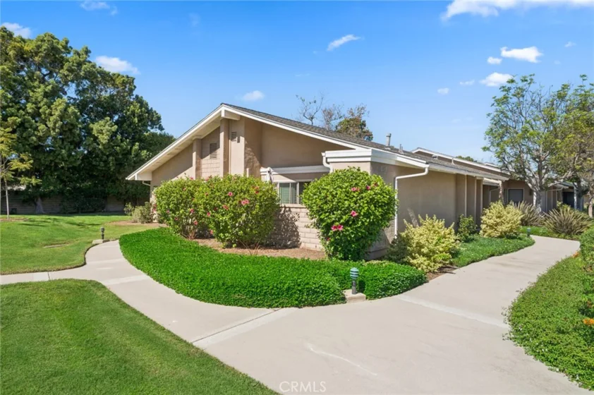 8566 Colusa Circle #905A photo 1