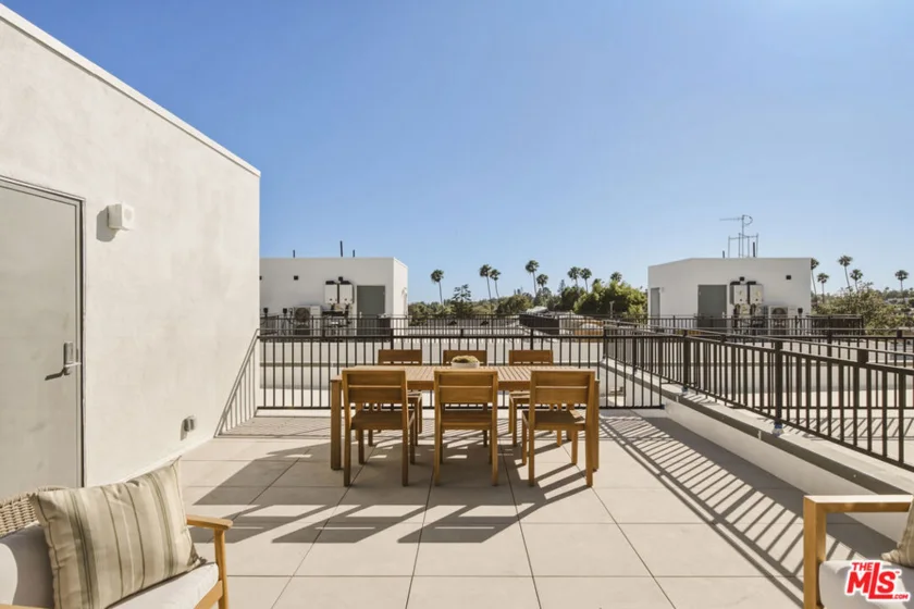 11967 Mayfield Avenue #105 photo 37
