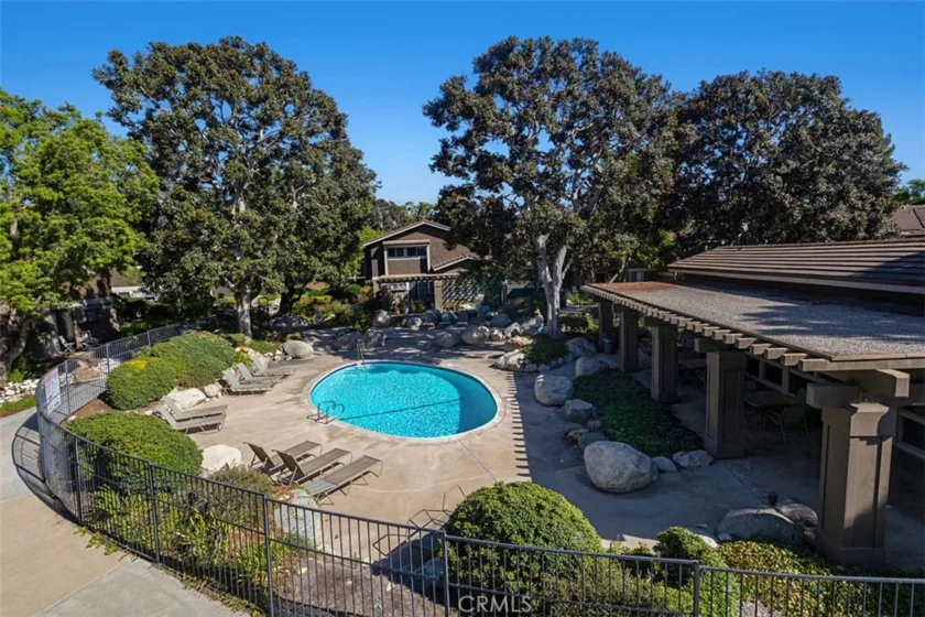 254 Streamwood photo 28