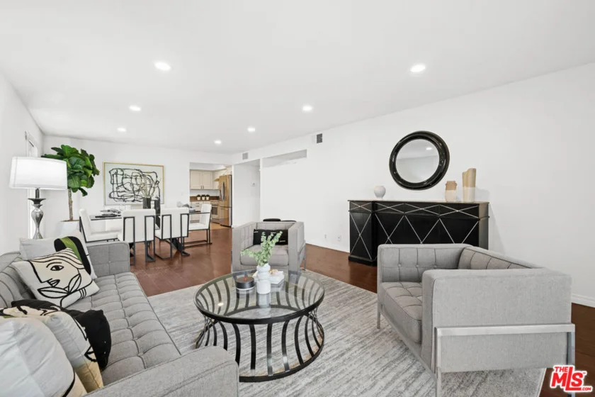 1037 N Vista Street #201 photo 1