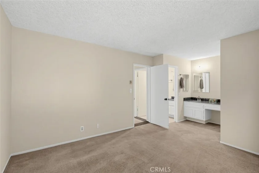 7043 Fulton Way photo 25