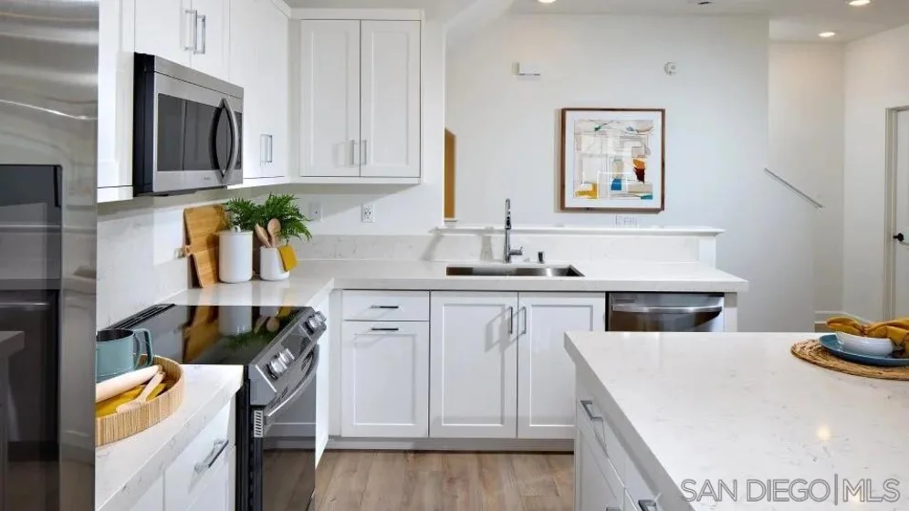 858 Kili Street #1 photo 3