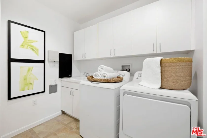 10727 Wilshire Boulevard #1001 photo 19