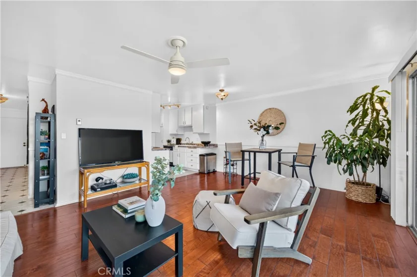 1061 Park Avenue #306 photo 4