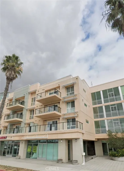 1598 Long Beach Boulevard #412 photo 25