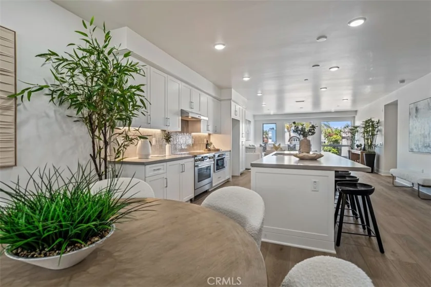 24722 Del Prado #302 photo 6