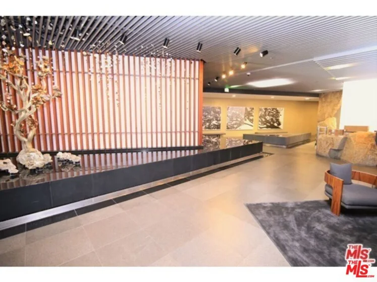 3785 Wilshire Boulevard #2010 photo 10