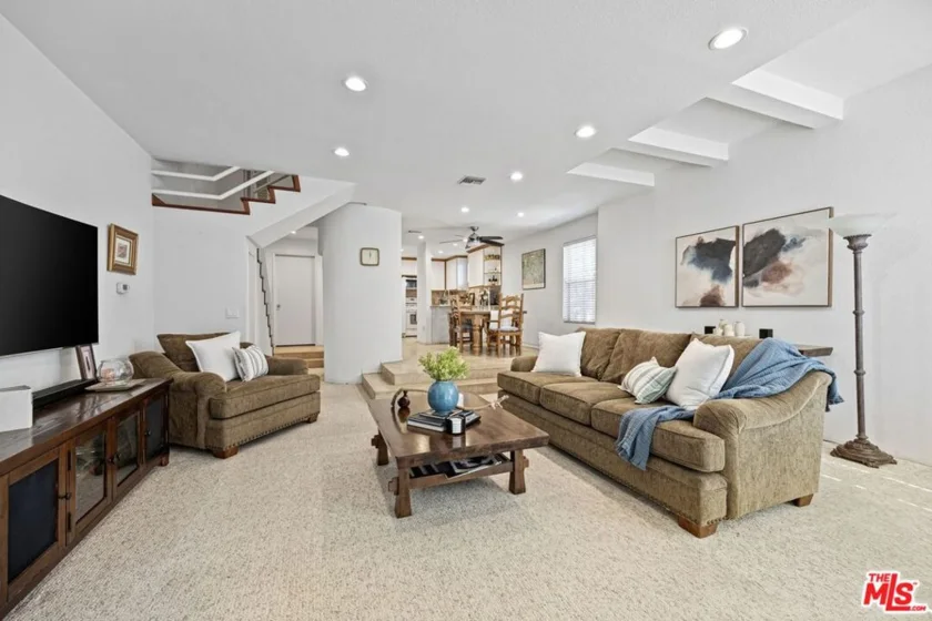 4549 Haskell Avenue #1 photo 14