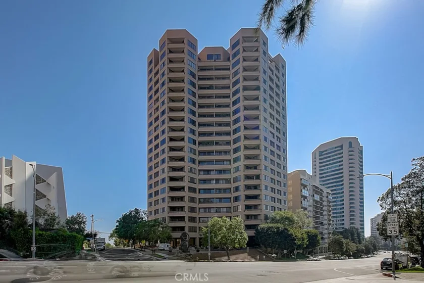 10430 Wilshire Boulevard #702 photo 1
