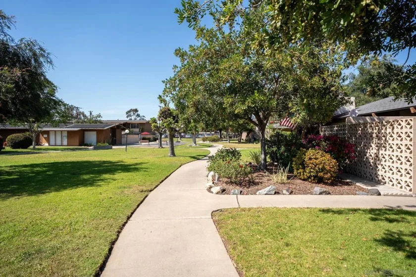 513 Shady Lane #B photo 42