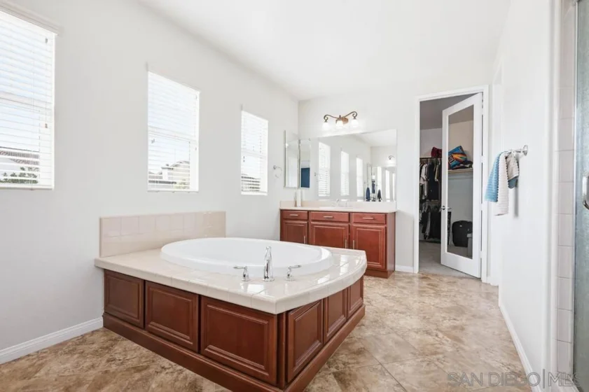 30303 Laruns Street photo 37