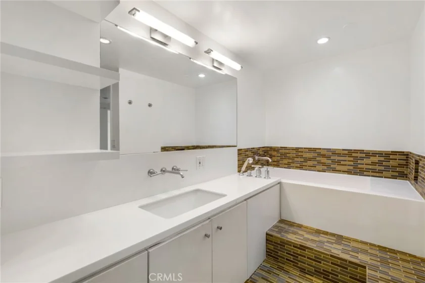 10445 Wilshire #1606 photo 24