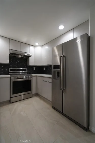 200 N 5th photo 6