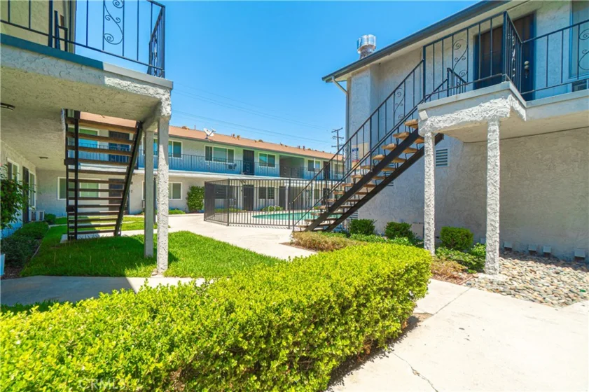2890 E Artesia #60 photo 2