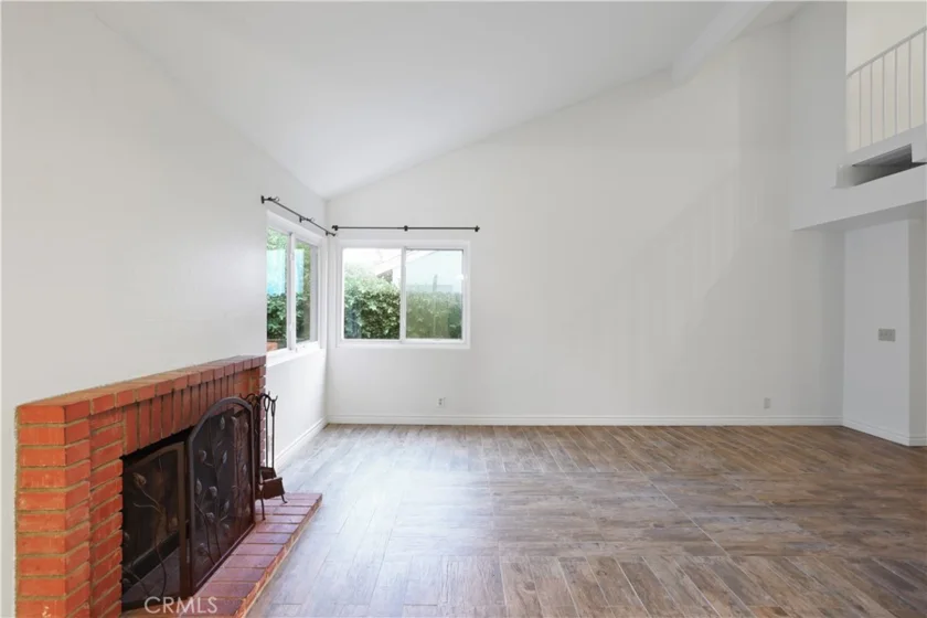 1676 Sumac photo 10