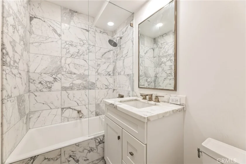 999 N Doheny Drive #310 photo 6