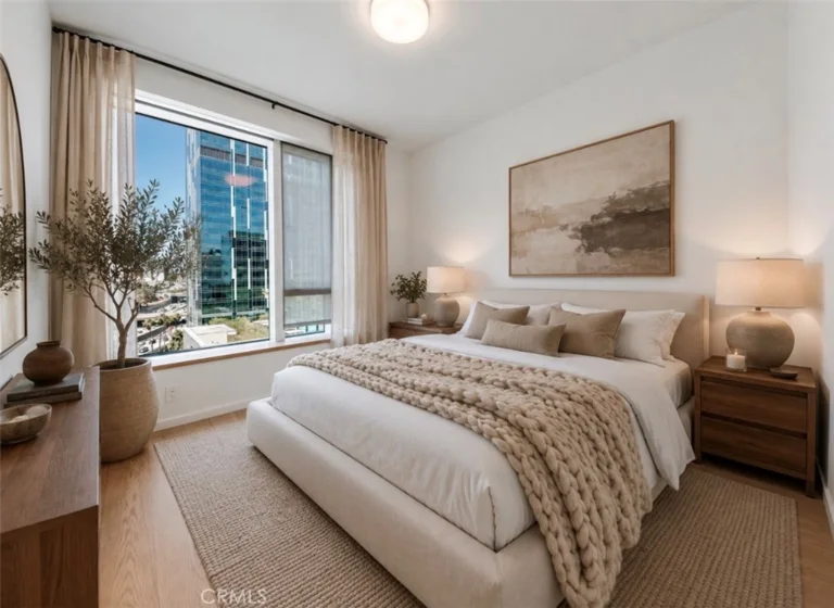 889 Francisco Street #1210 photo 2