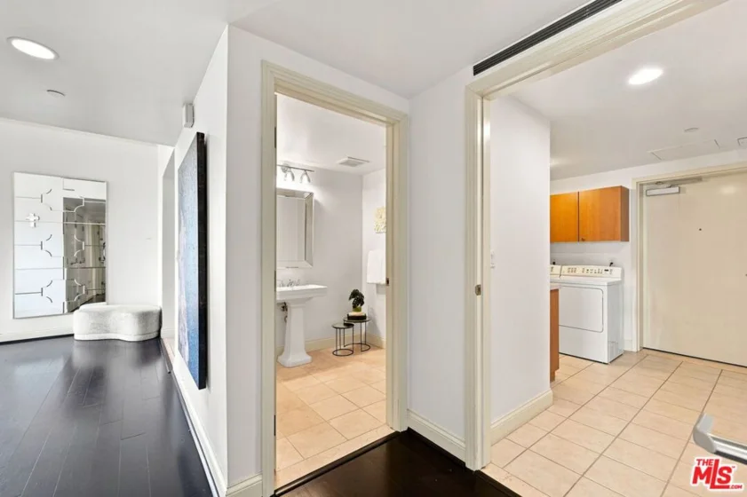 10800 Wilshire Boulevard #403 photo 47