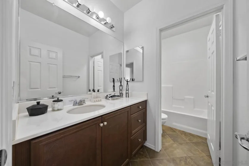 5422 Zeil Place photo 15