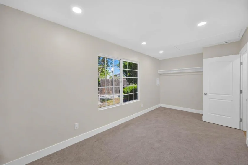 8318 Panorama Ridge Court photo 25