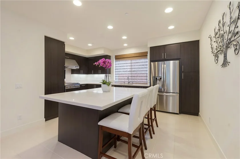 77 Lennox photo 1