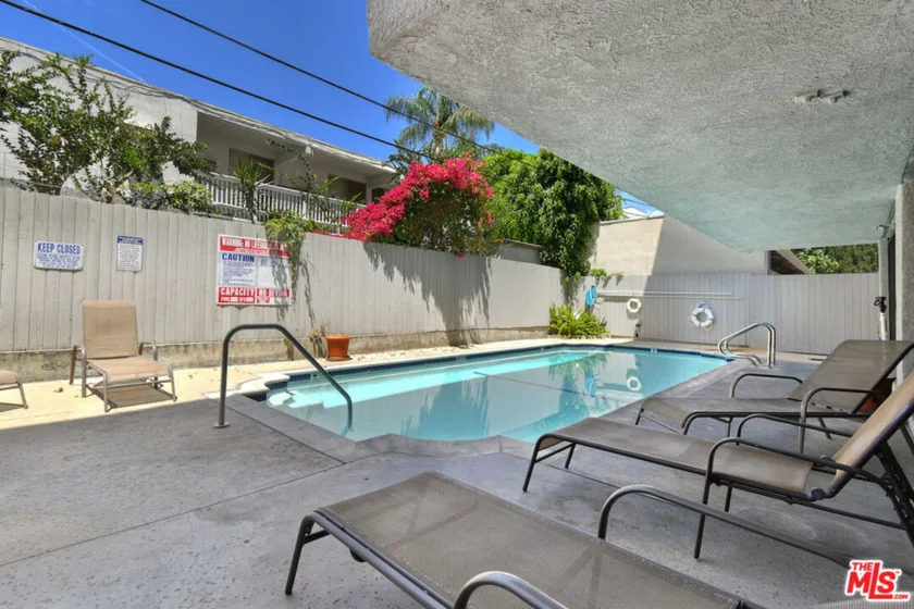 4443 Ventura Canyon Avenue #304 photo 55