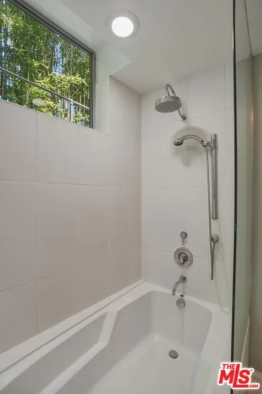 825 N Kings Road #1 photo 21