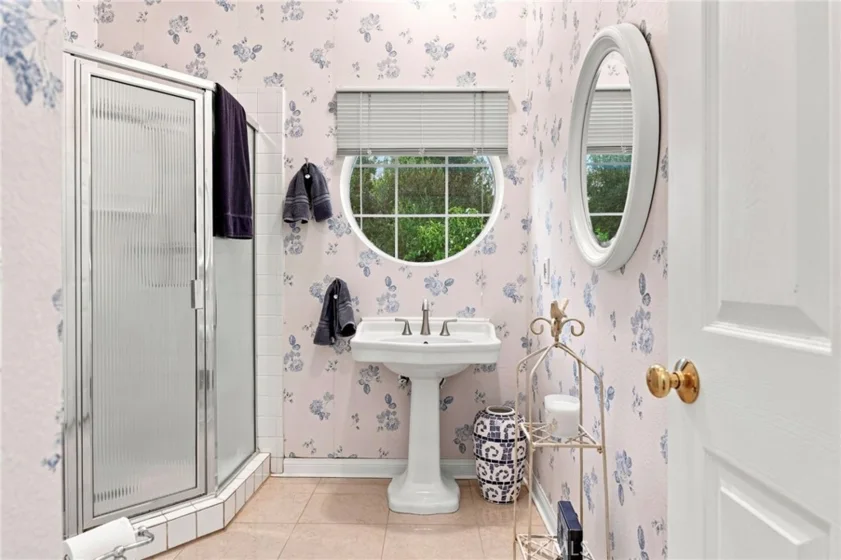 42761 Juniper photo 34