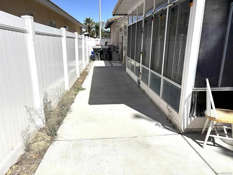 27593 Marian Road photo 24