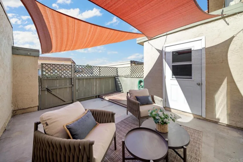 542 Beverly Place photo 6