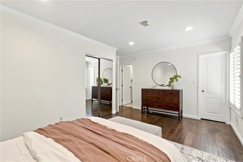 1827 Greenfield Avenue #105 photo 8