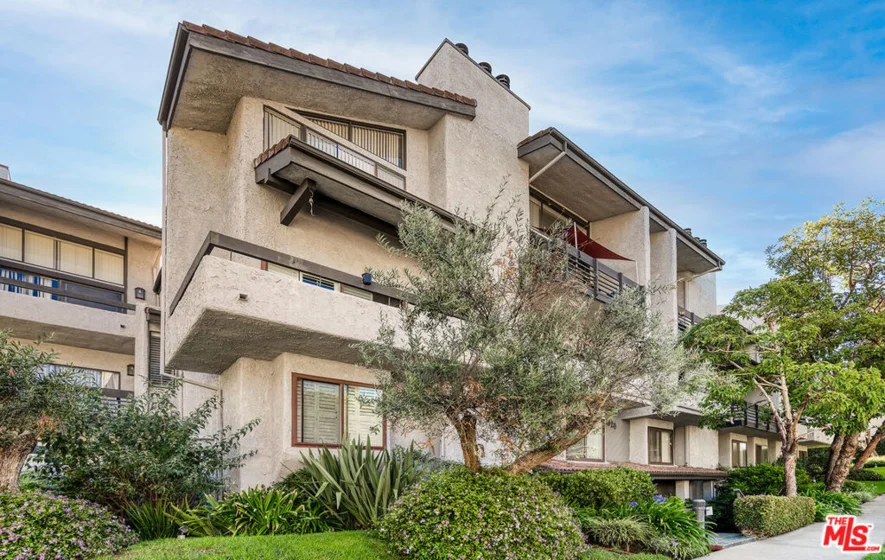 1920 Pandora Avenue #8 photo 3