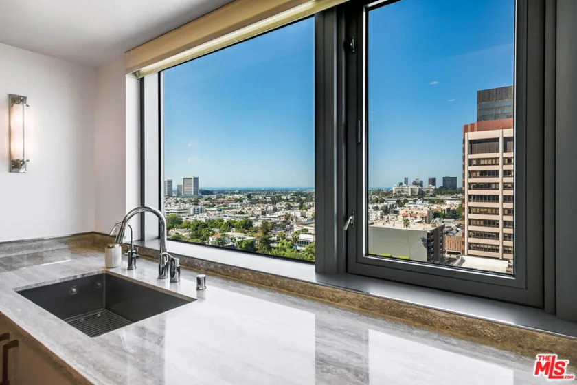 10800 Wilshire Boulevard #1101 photo 16