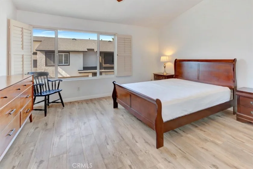 1364 N Schooner Lane #76 photo 12
