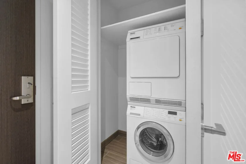 877 Francisco Street #2811 photo 23