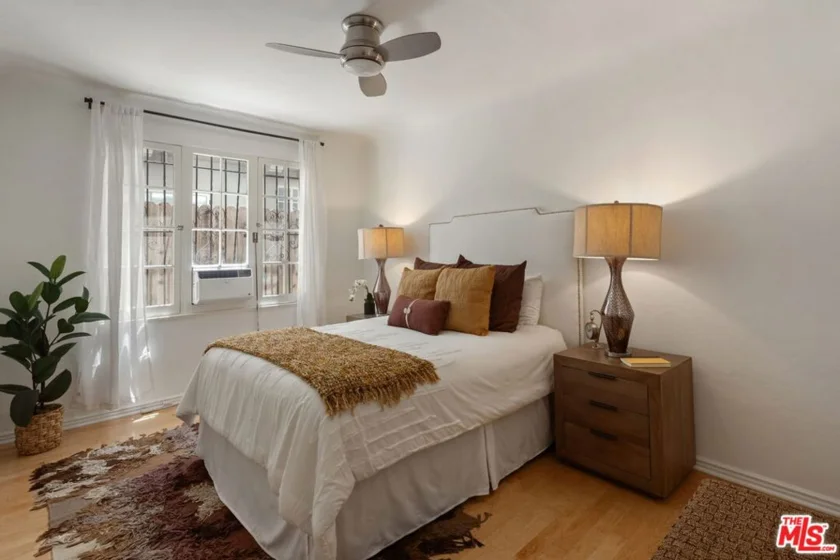 1345 N Hayworth Avenue #2 photo 21