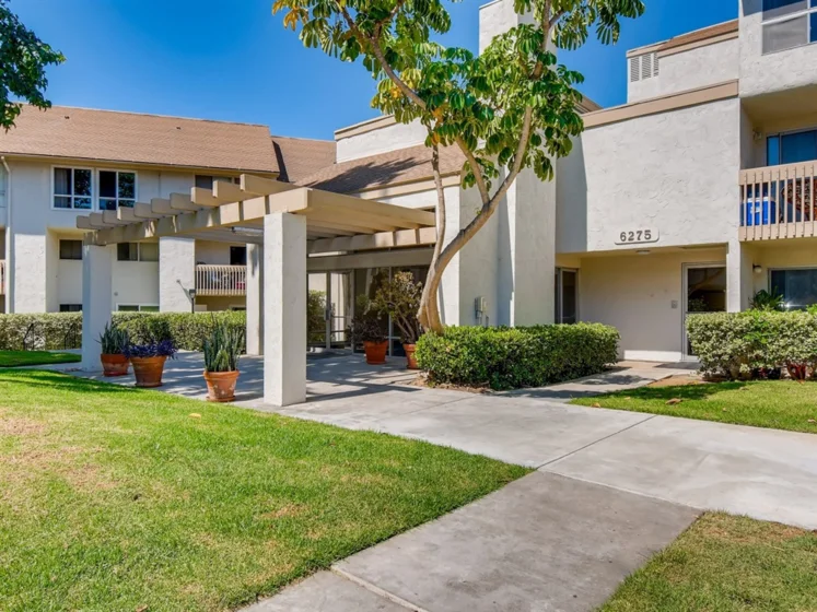 6275 Rancho Mission Road #306 photo 1