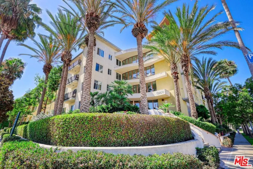 13200 Pacific Promenade #351 photo 1