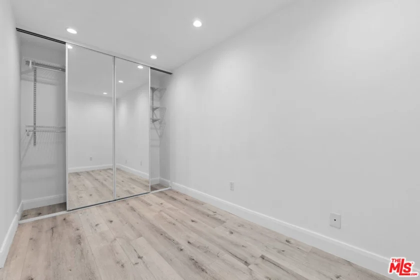 960 Larrabee Street #328 photo 13