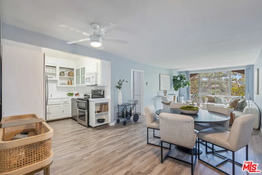 6199 Canterbury Drive #304 photo 1
