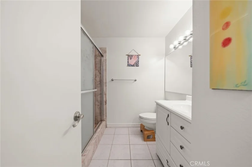 955 E. 3rd Street #203 photo 14