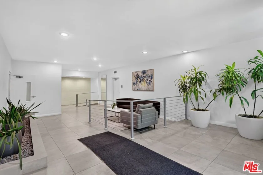1509 Greenfield Avenue #207 photo 42