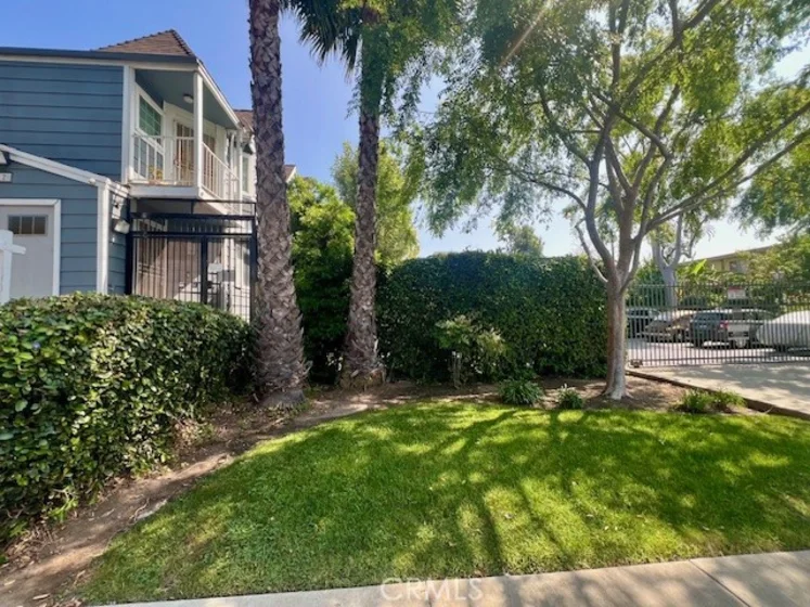 812 Inglewood photo 56