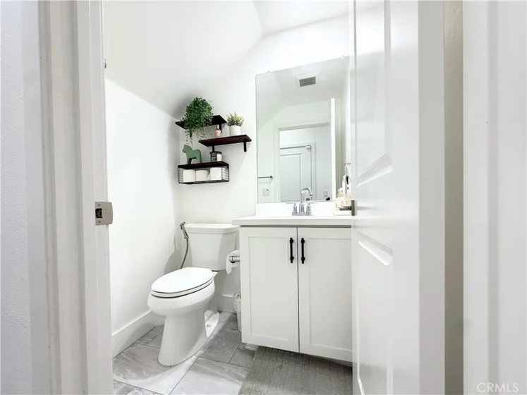 4172 Horvath #102 photo 6