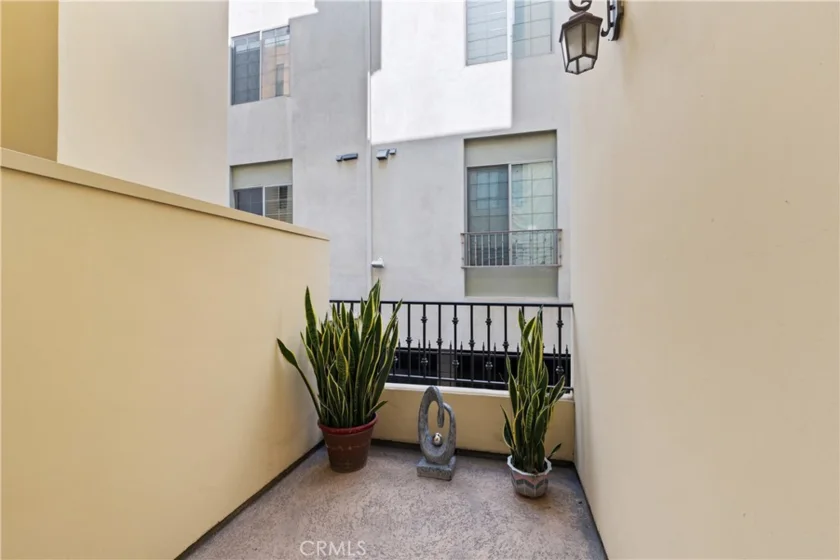 6938 Laurel Canyon #108 photo 12