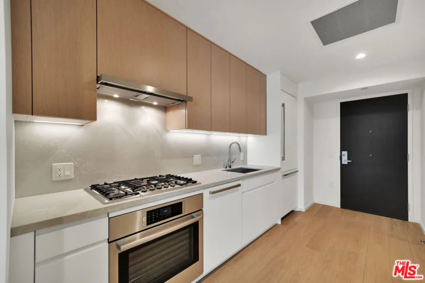 877 Francisco Street #623 photo 14