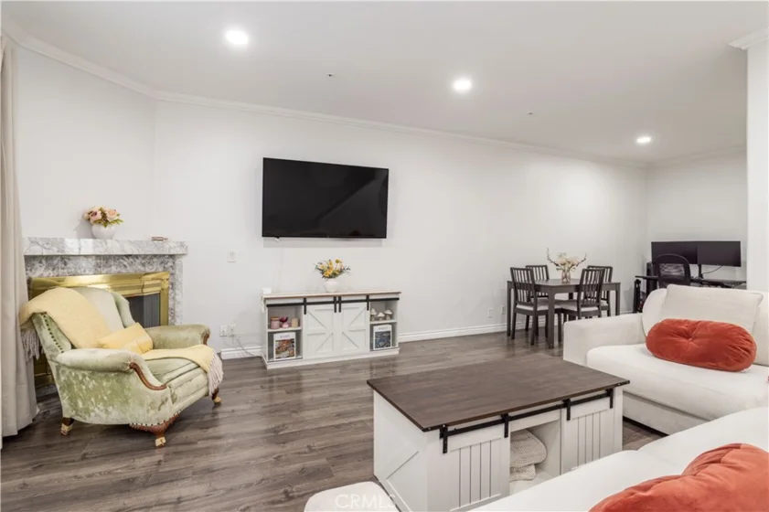 18347 Saticoy Street #35 photo 1