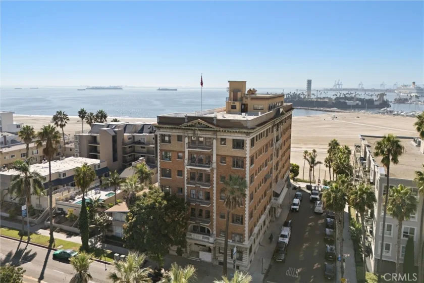 1030 E Ocean #308 photo 12
